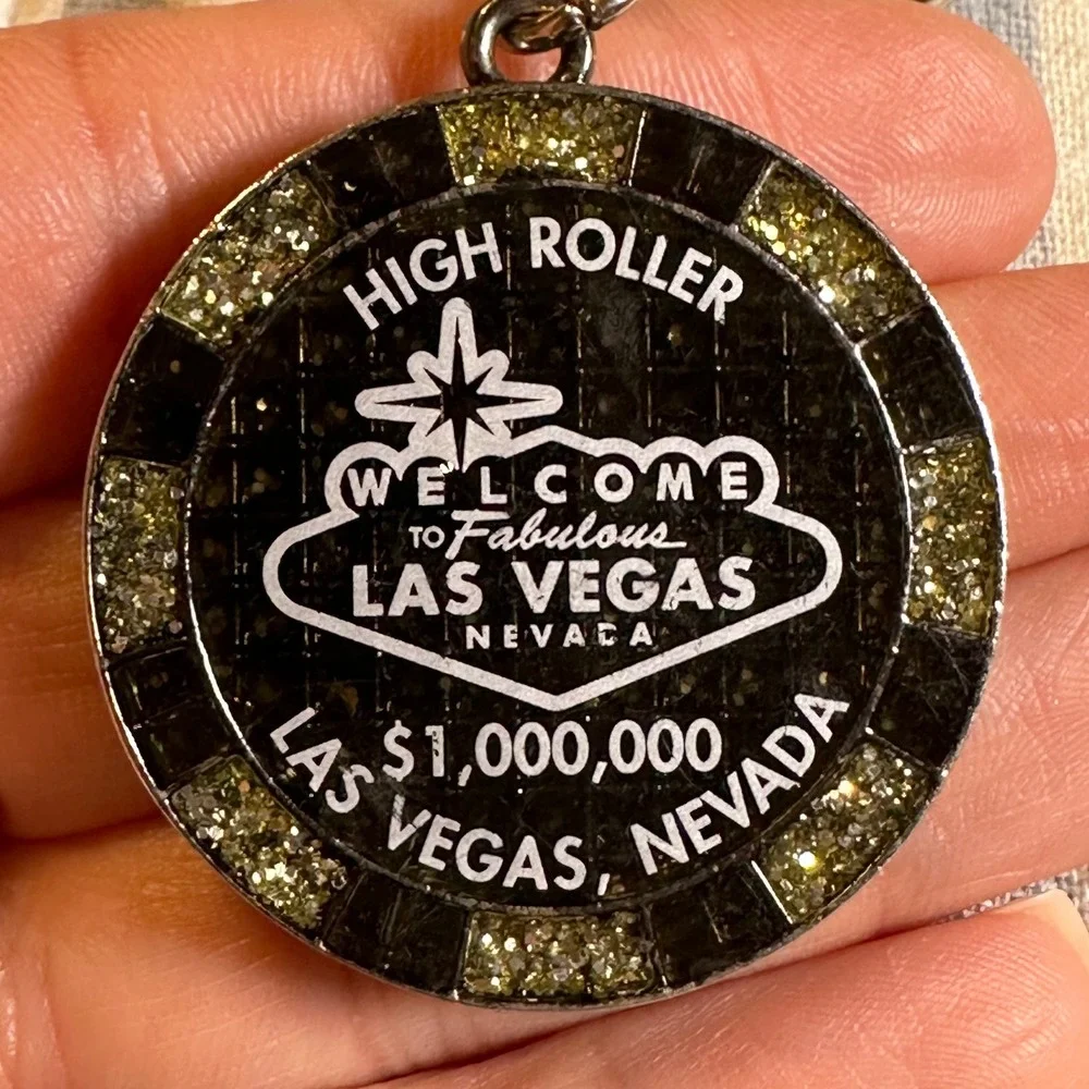 Las Vegas High Roller Poker Chip Keychain Welcome to Fabulous Las Vegas Souvenir
